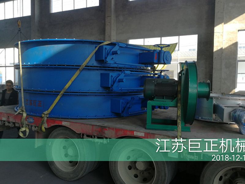 廈門客戶訂購(gòu)的擋板門驗(yàn)收合格，發(fā)貨準(zhǔn)備中